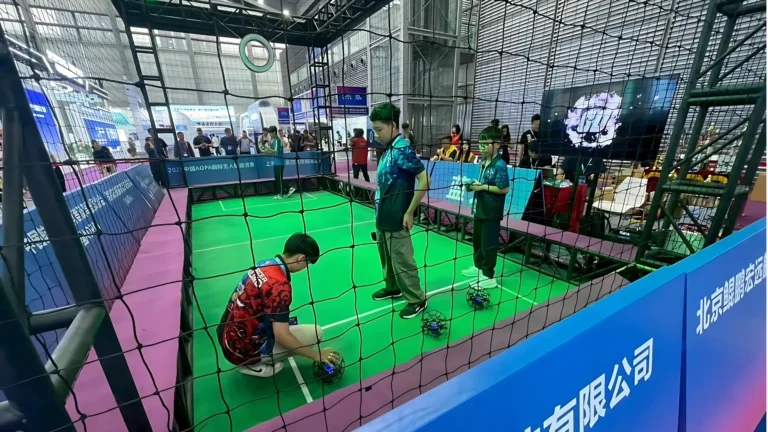 อยากแข่งและเรียนรู้ Drone Soccer คนไทยควรเริ่มยังไง และทางไหน — Open vs Closed